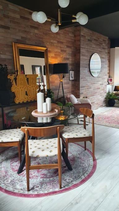 Designer 4-bed In The Heart Of *
